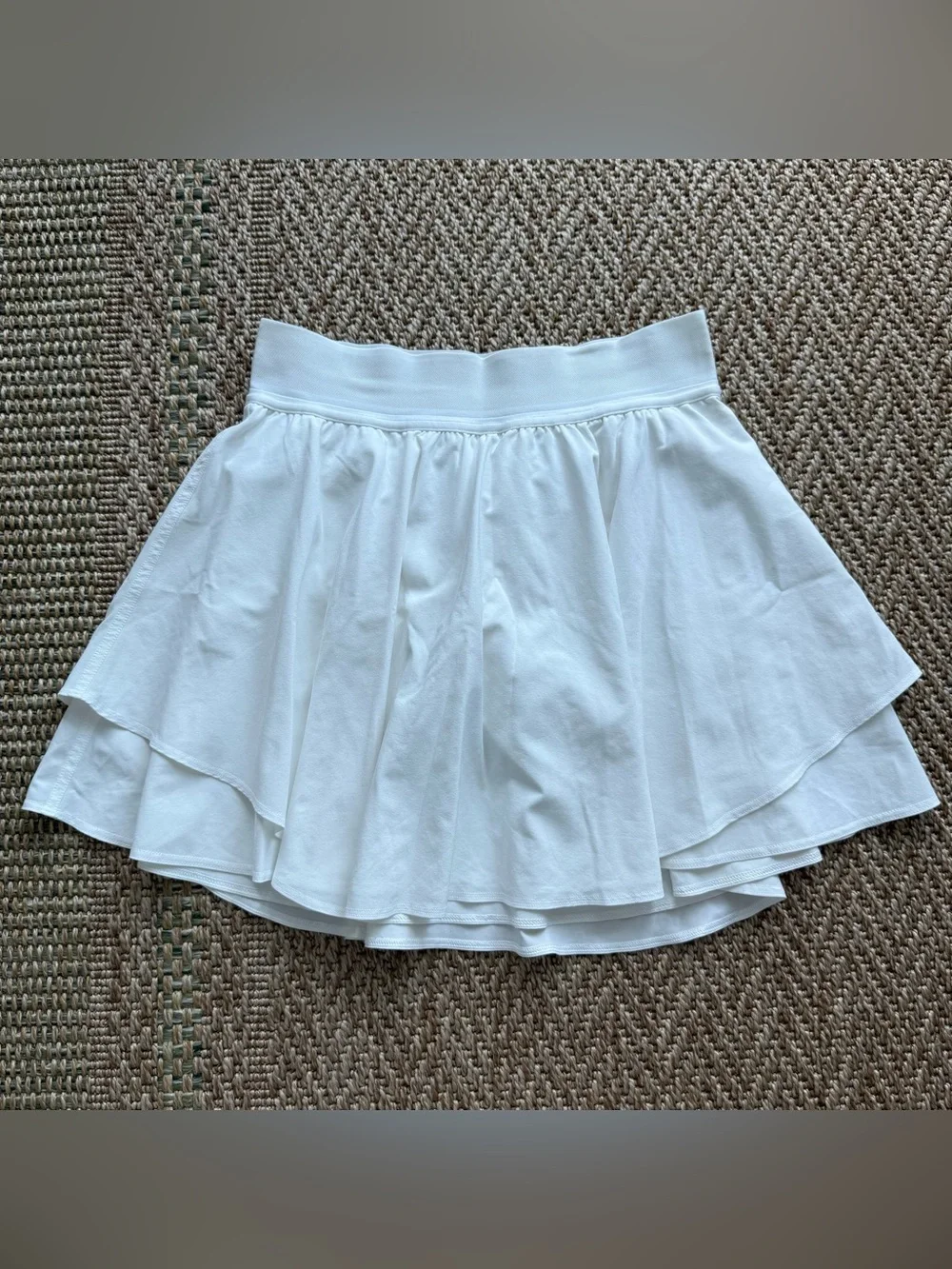 Lululemon Court Rival High Rise Skirt Long White Size 4